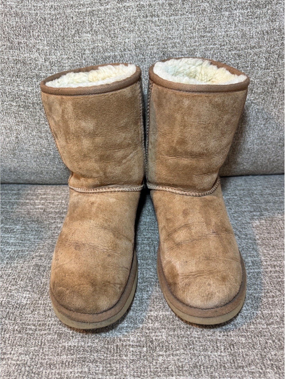 UGG Classic Short Boots Chestnut Brown Suede S/N 5825 Women's Size 7
